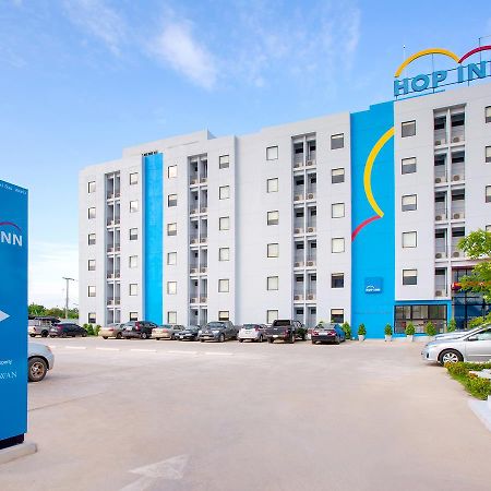 Hop Inn Ройєт Екстер'єр фото