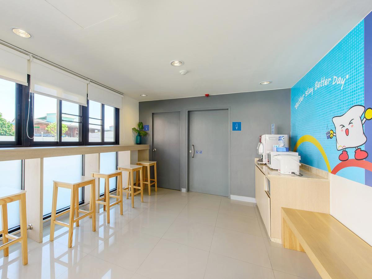 Hop Inn Ройєт Екстер'єр фото