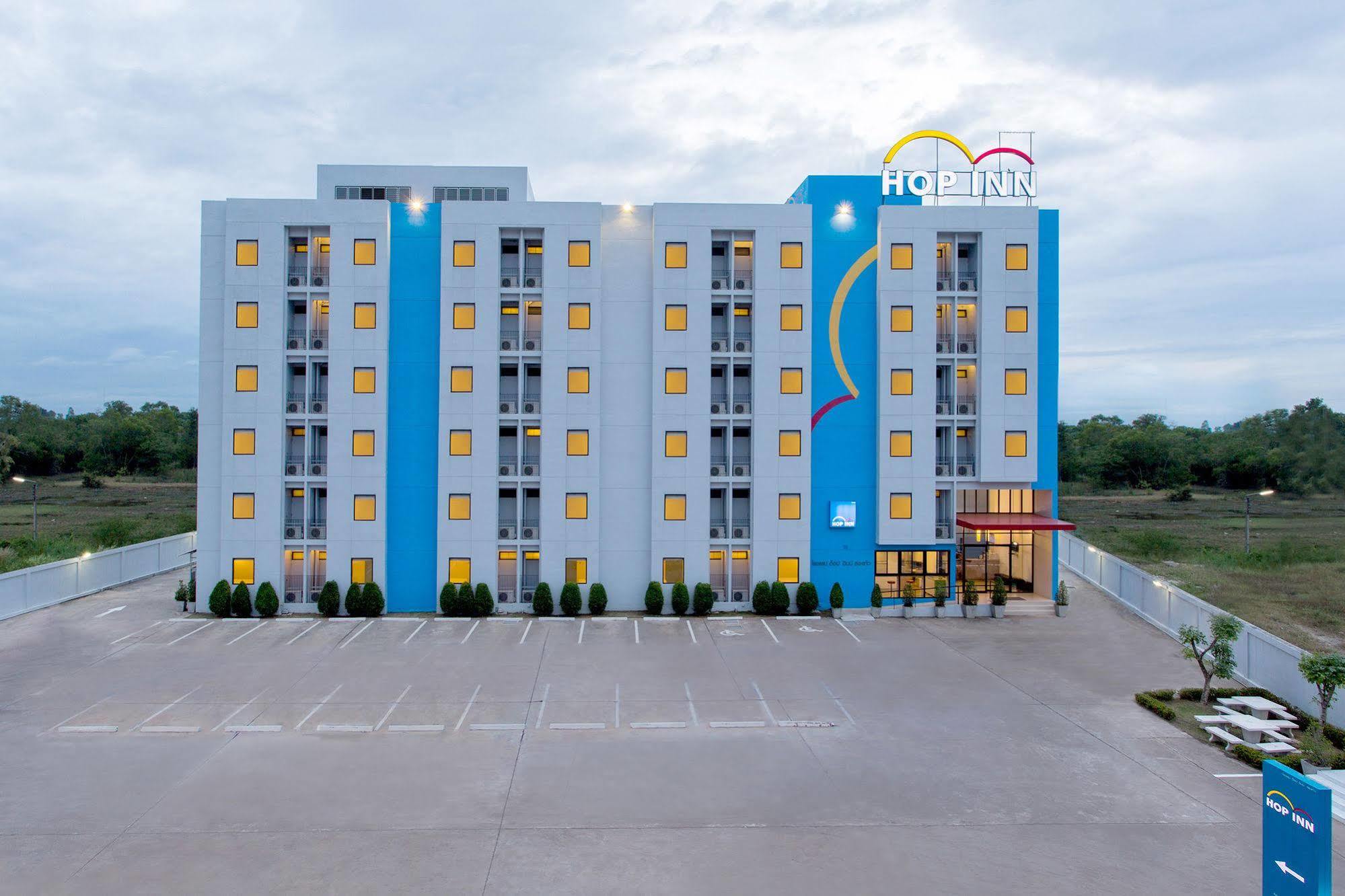 Hop Inn Ройєт Екстер'єр фото