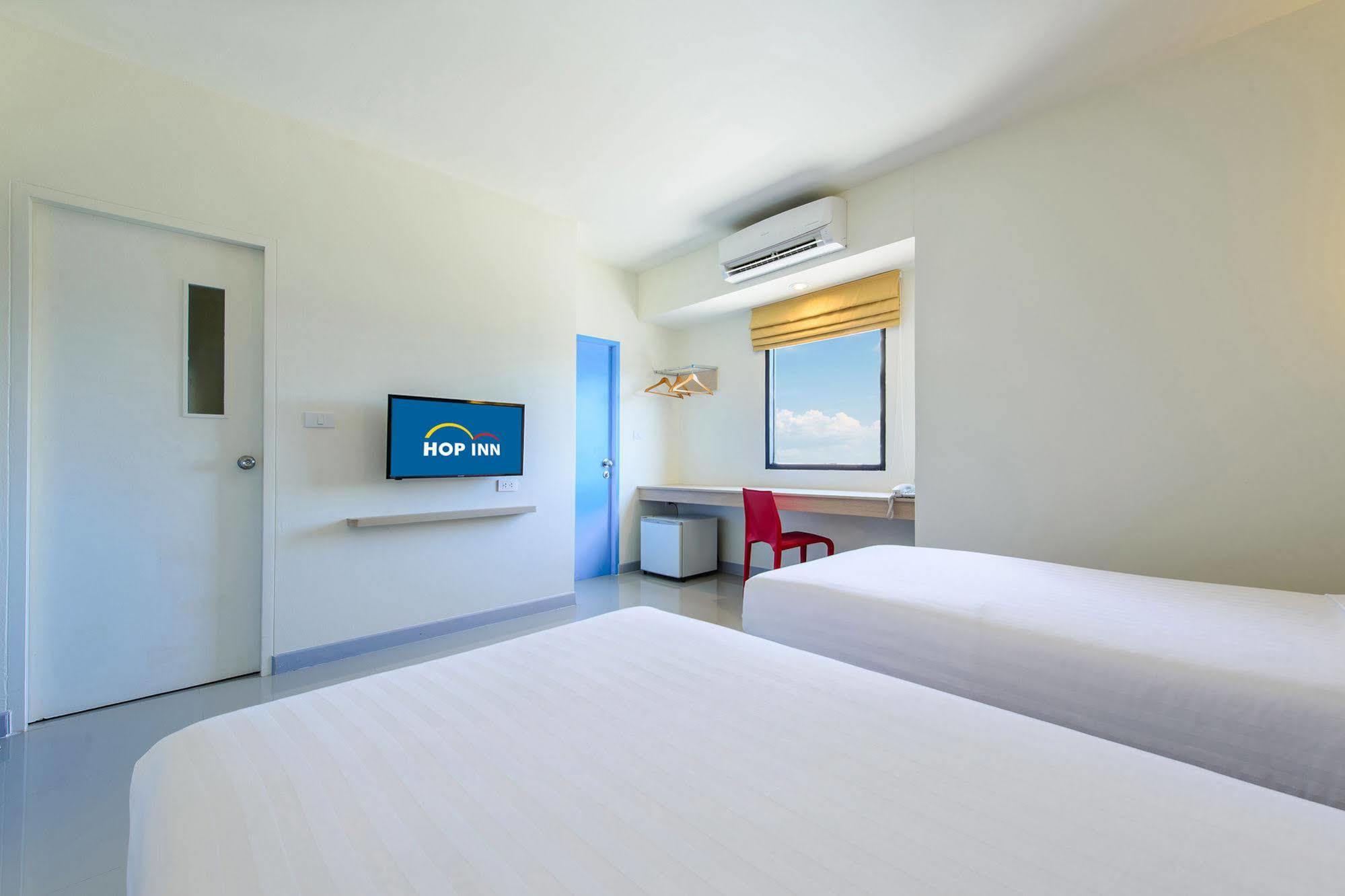 Hop Inn Ройєт Екстер'єр фото